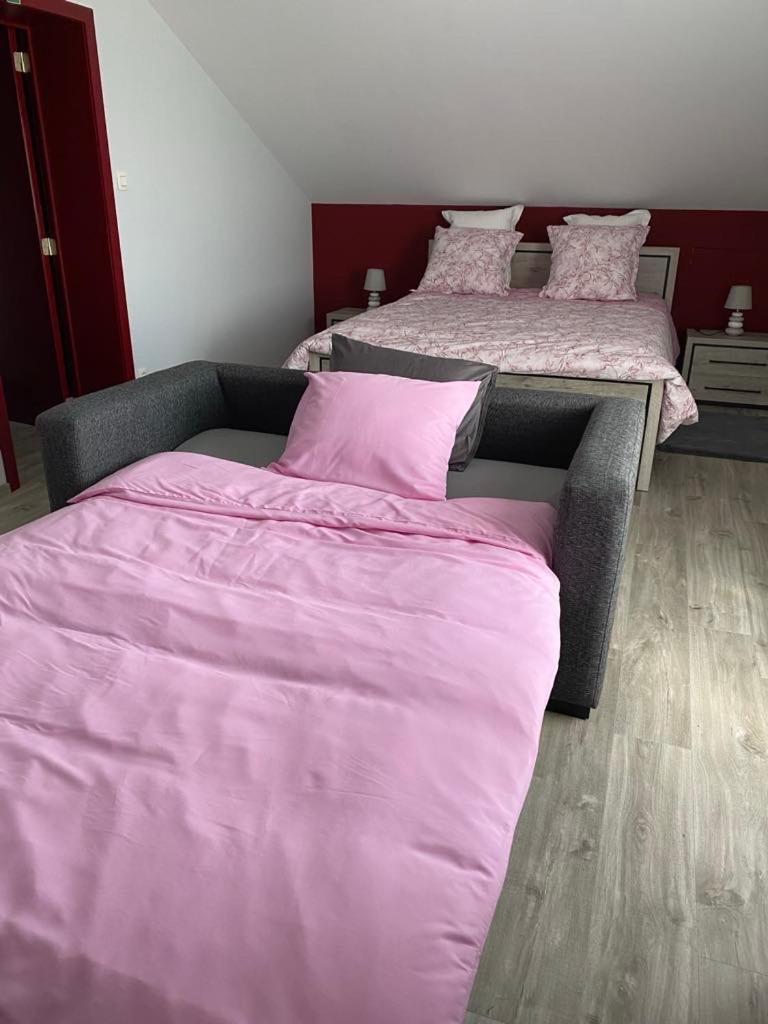 Lauralys Hotell Mons Exteriör bild